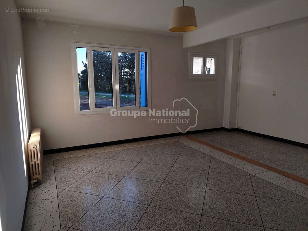 Maison à JONQUIERES