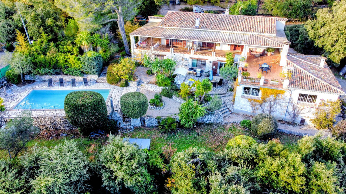 Maison à TOURRETTES-SUR-LOUP