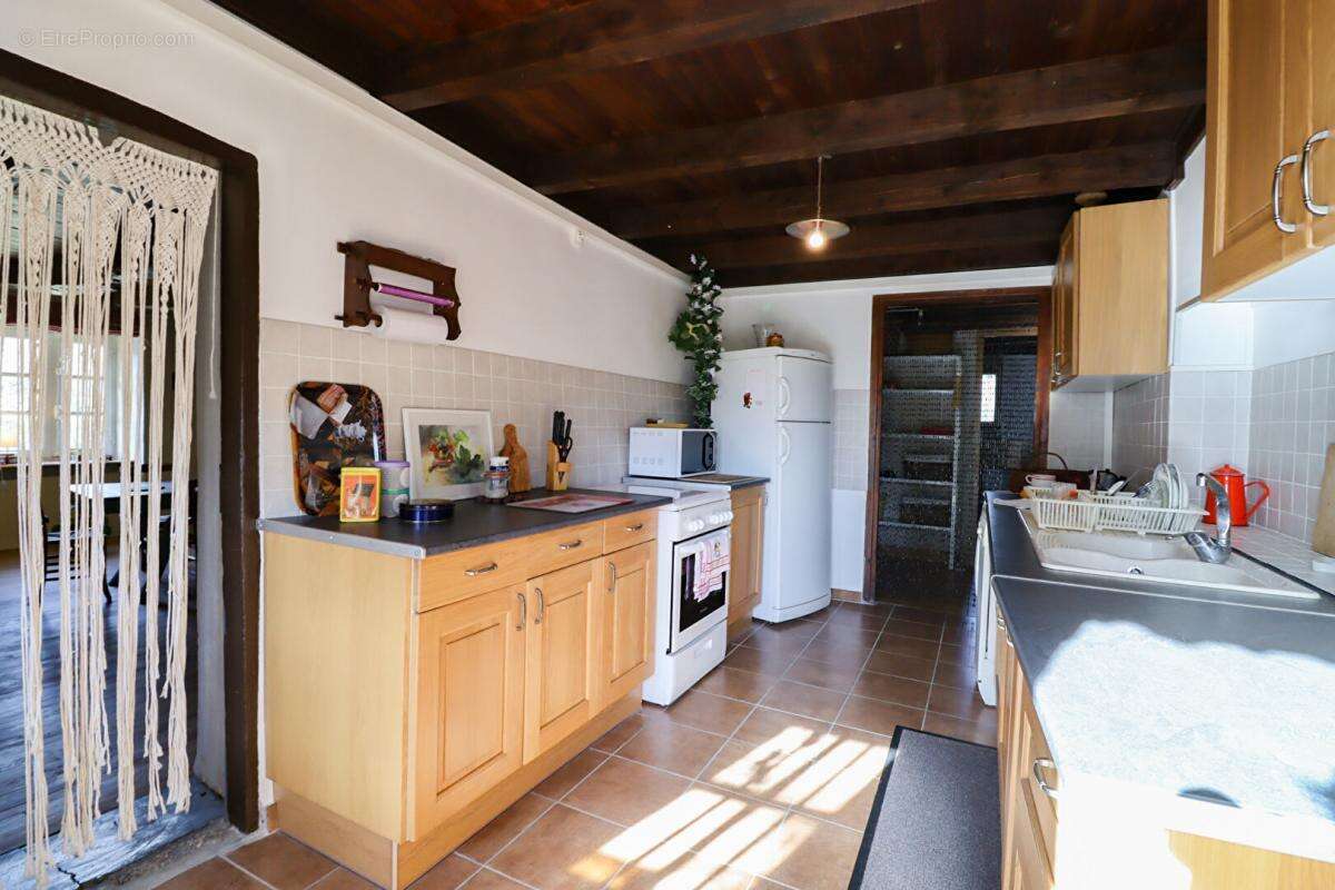 Maison à CASTELNAU-DE-BRASSAC