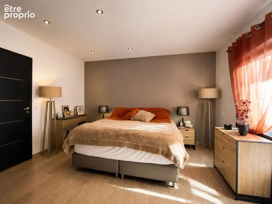 Maison de 8 pièces de 245 m² à Lamorlaye - photo 18