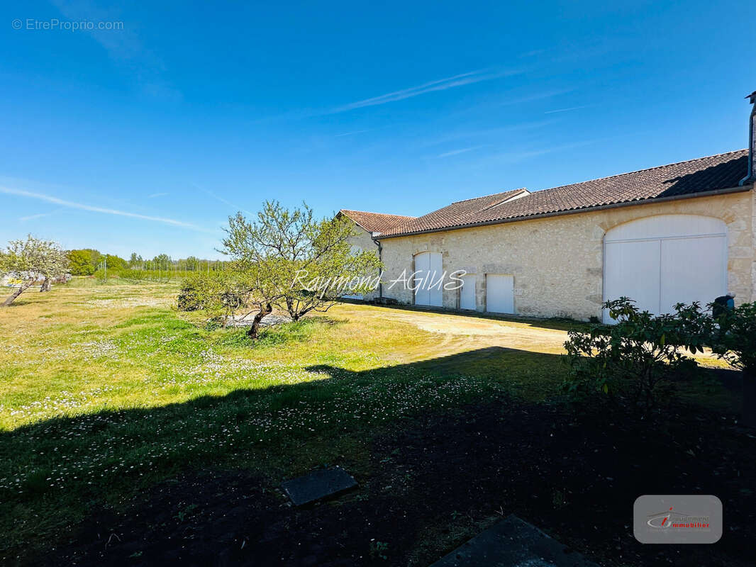 Maison à SAINT-ANTOINE-DE-BREUILH