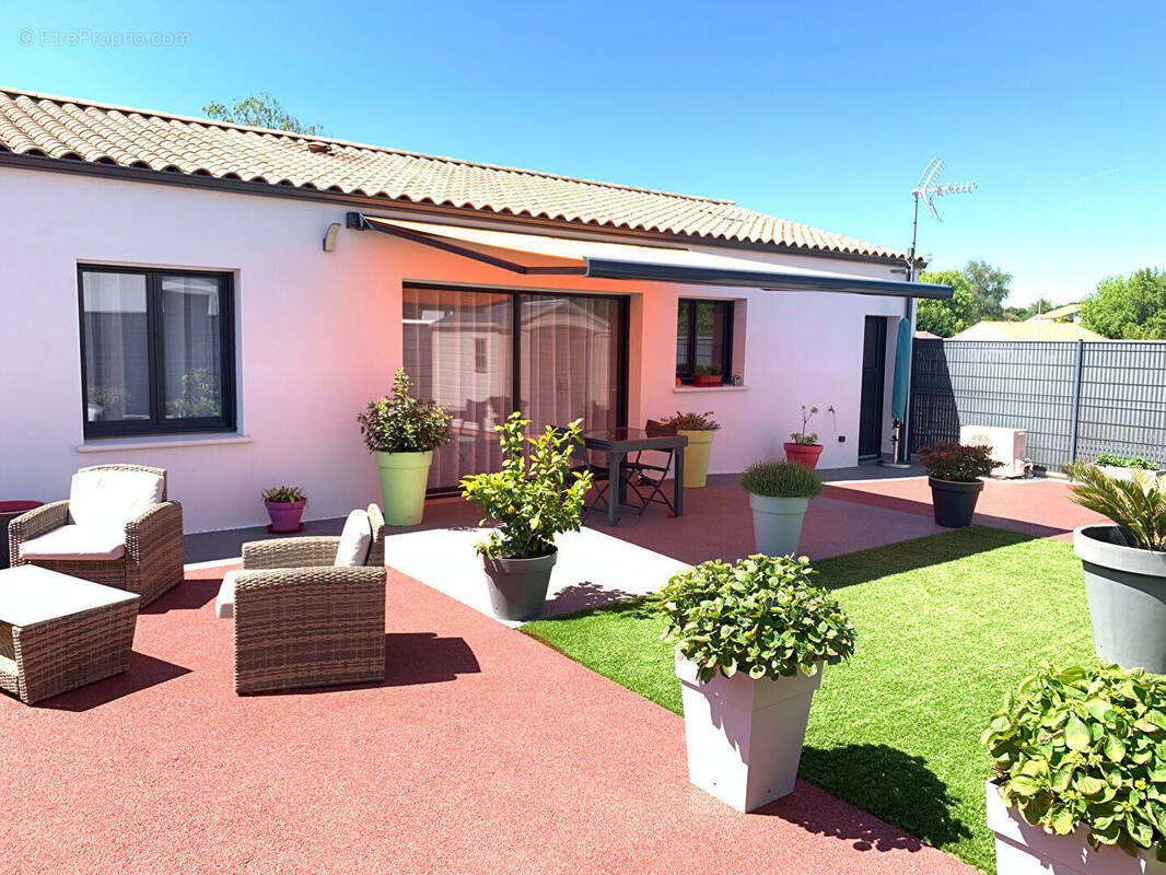 Maison à TONNAY-CHARENTE
