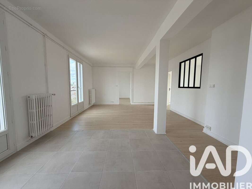 Photo 3 - Appartement à SAINT-PIERRE-DES-CORPS