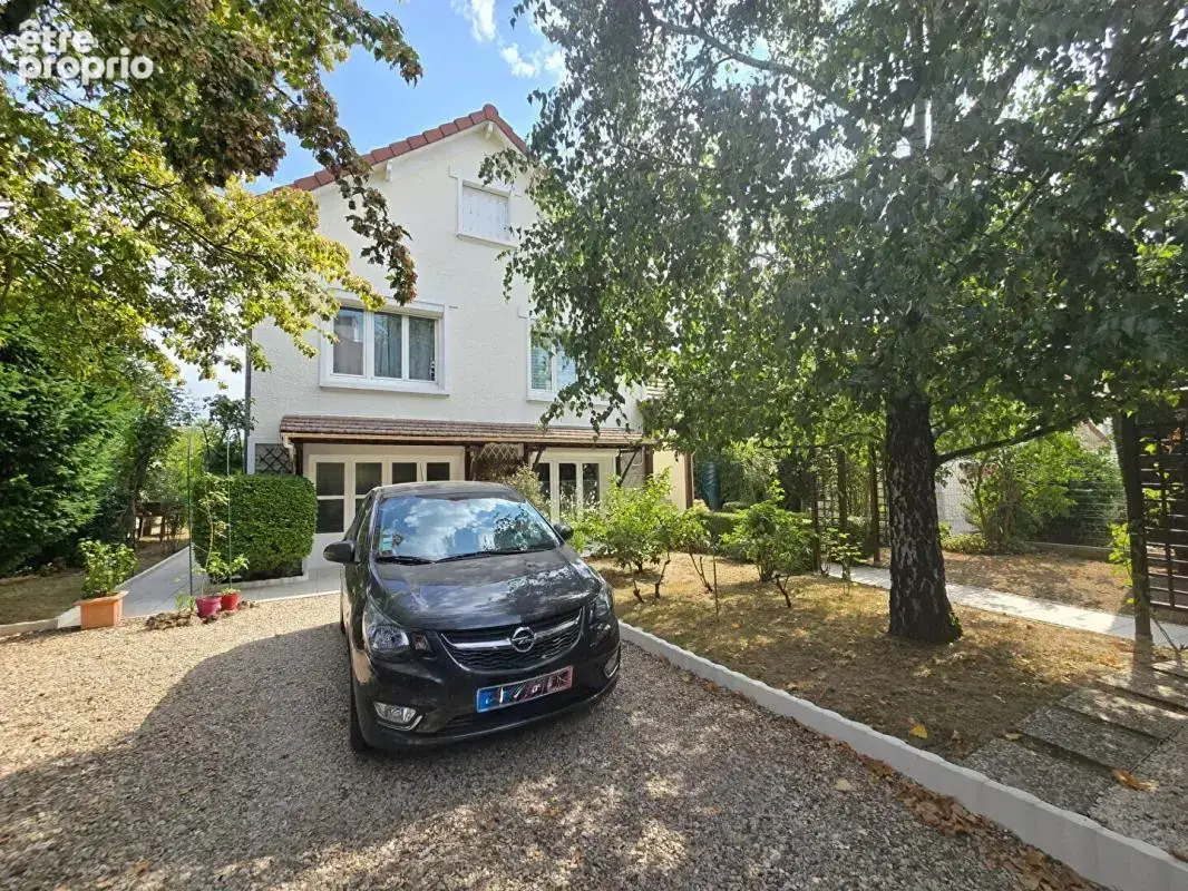 Maison individuelle avec 4 chambres, véranda et magnifique jardin - 175 M2 utiles - photo 2