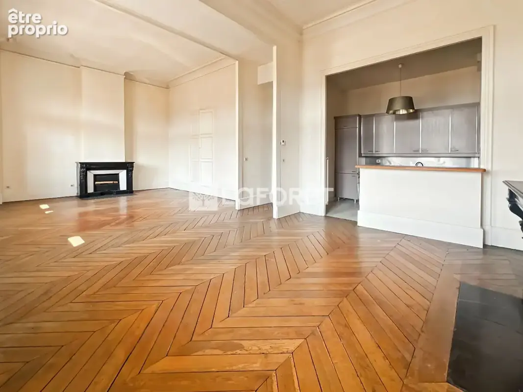 Appartement T3 avec terrasse face au Champ-de-Mars - photo 2