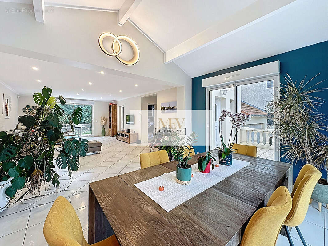 Maison à BRY-SUR-MARNE