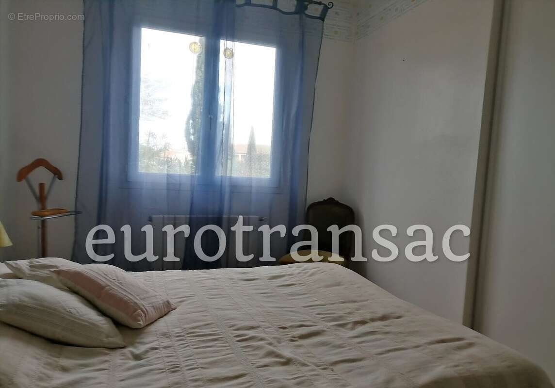 Maison à SAINT-THIBERY