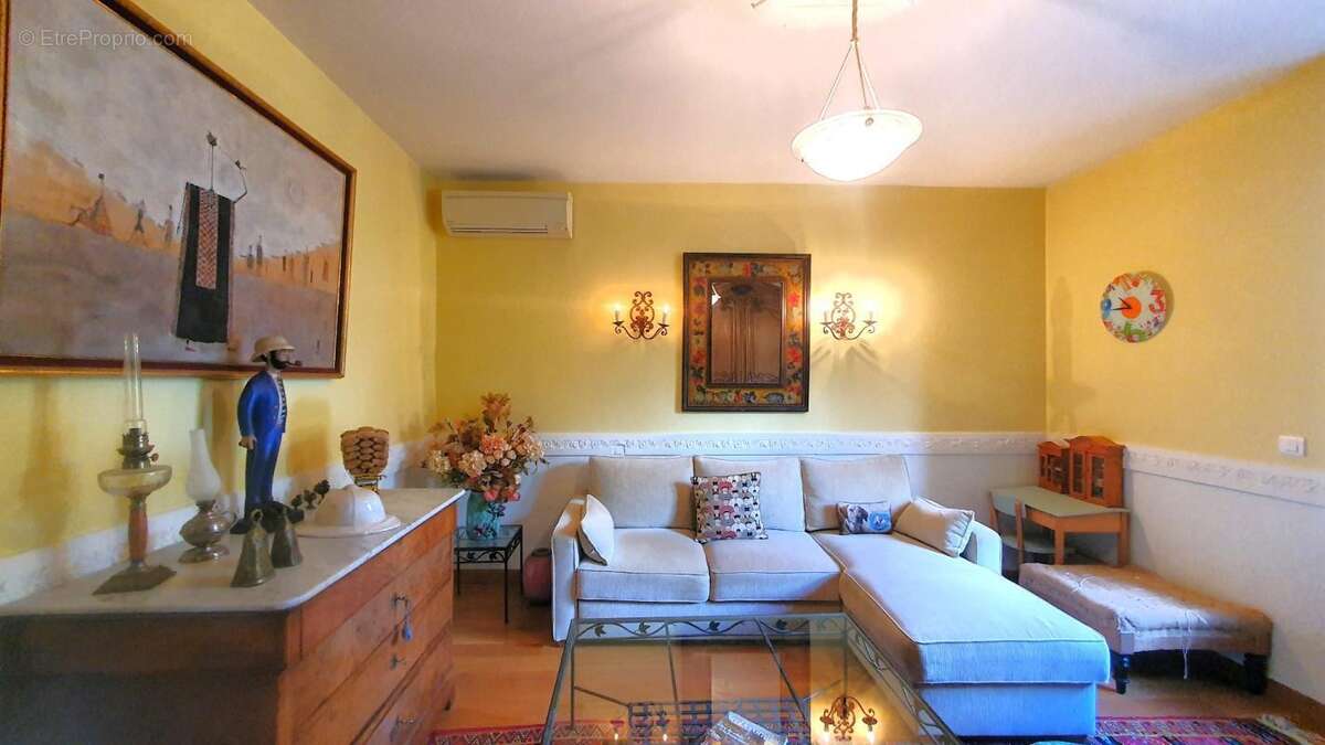 Maison à VILLEFRANCHE-DE-ROUERGUE