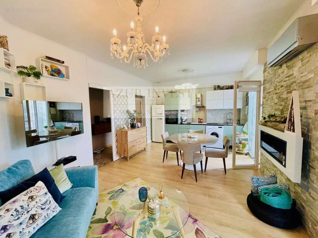 Appartement à ROQUEBRUNE-CAP-MARTIN