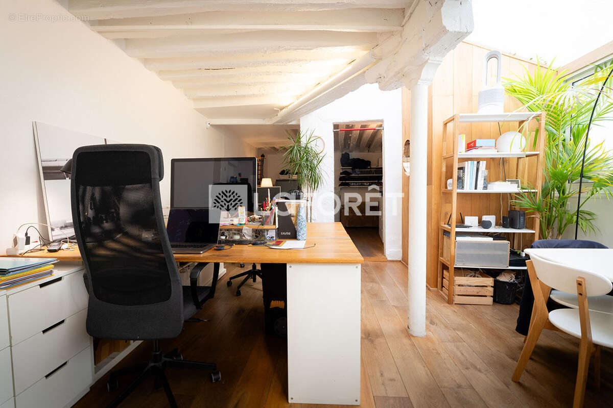 Commerce à PARIS-11E