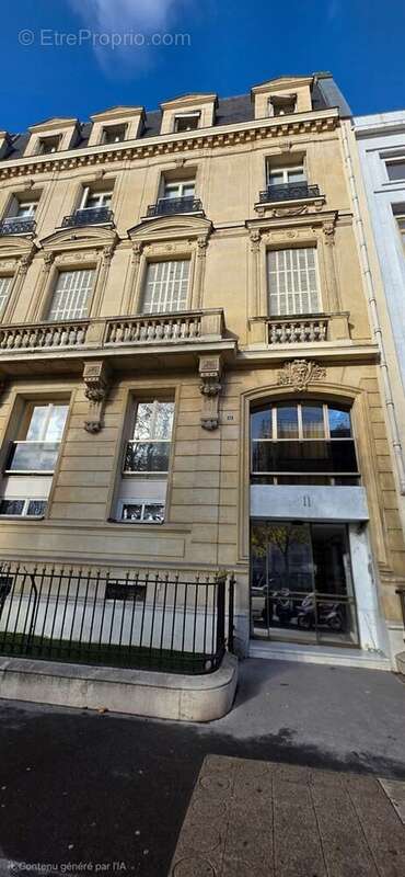 Appartement à PARIS-8E