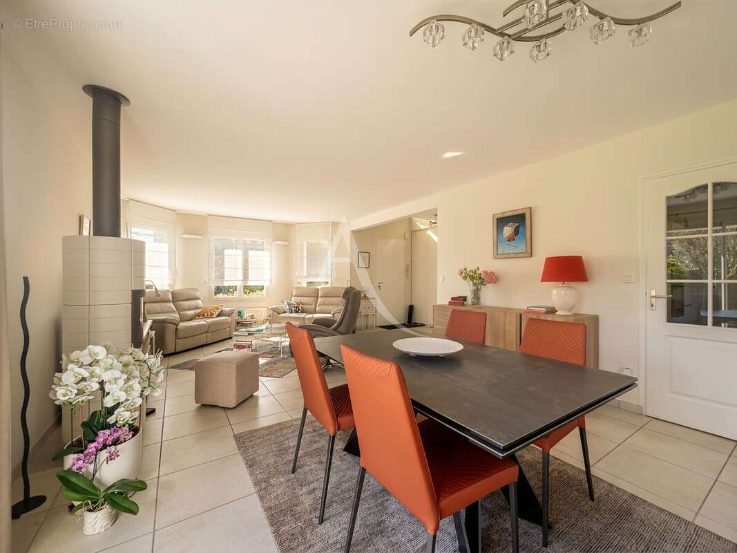 Maison à LES PONTS-DE-CE