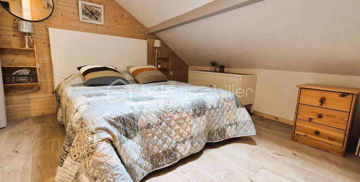 Appartement à COLMARS