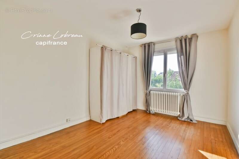 Maison à CHARNAY-LES-MACON