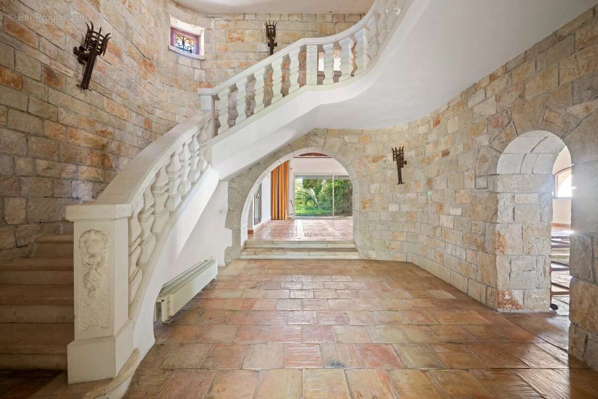 Maison à COLOMARS