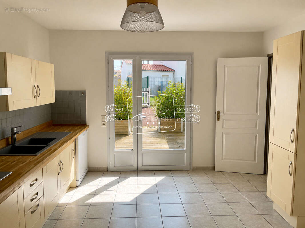 Maison Vertou 4 pièce(s) 106.03 m2 - photo 2