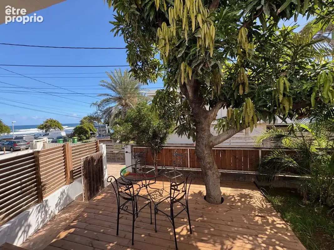 Maison 12 pièces 130 m² à vendre à Saint-Pierre (97410) - photo 2