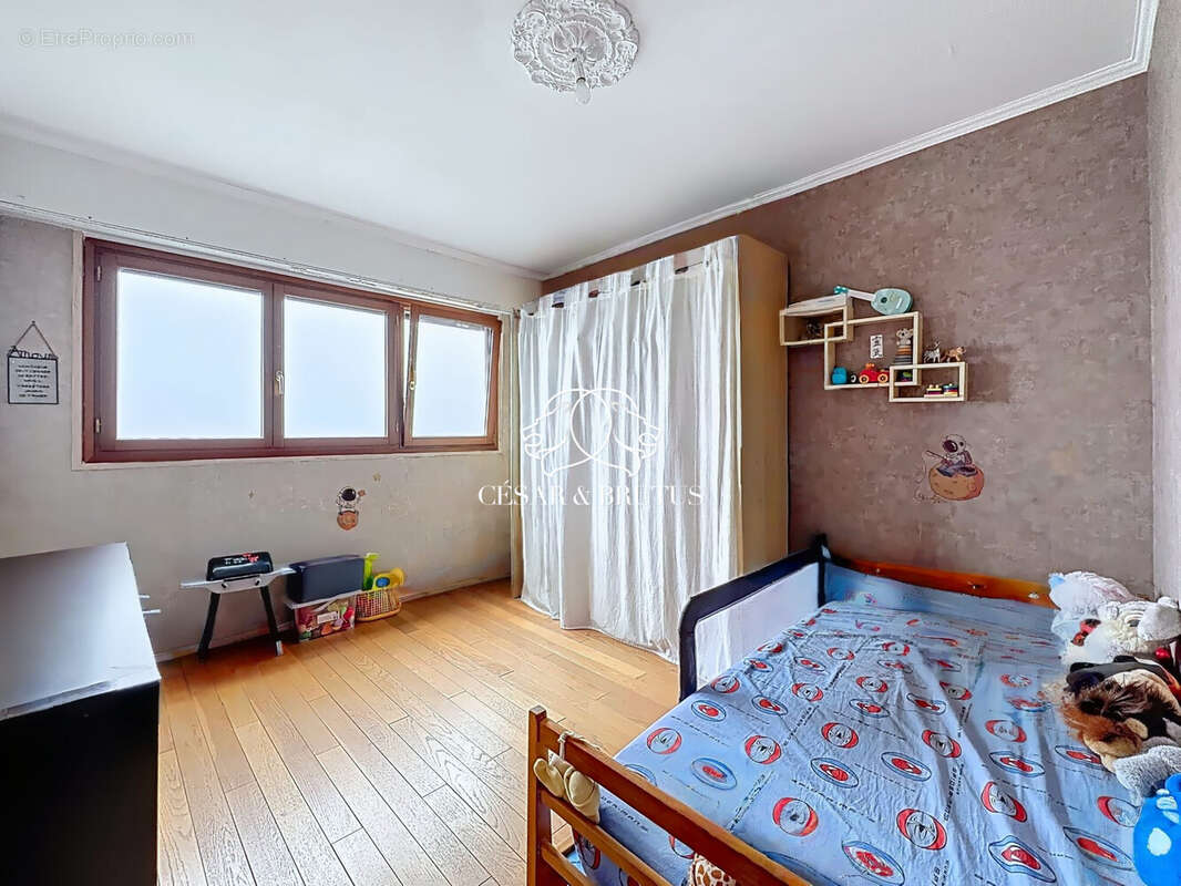 Appartement à RILLIEUX-LA-PAPE