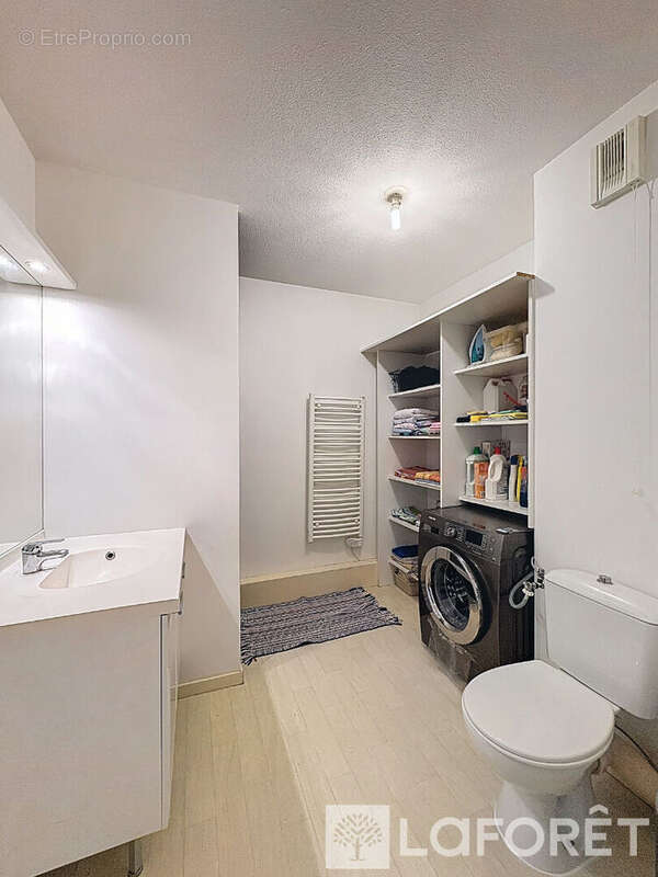 Appartement à L'ISLE-D'ABEAU