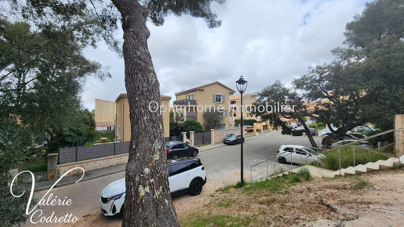 Appartement à LA LONDE-LES-MAURES