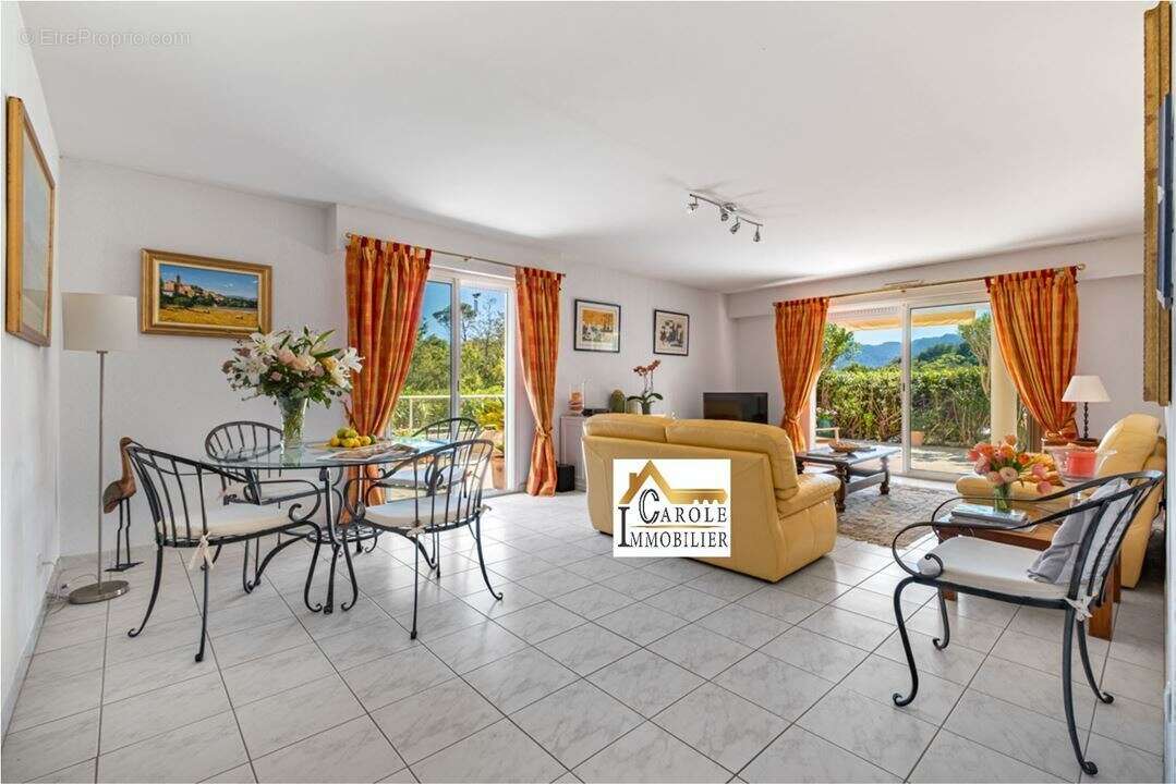 Appartement à MANDELIEU-LA-NAPOULE