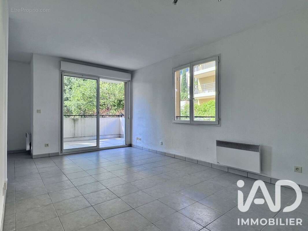 Appartement 35 m² à Grasse  - photo 7