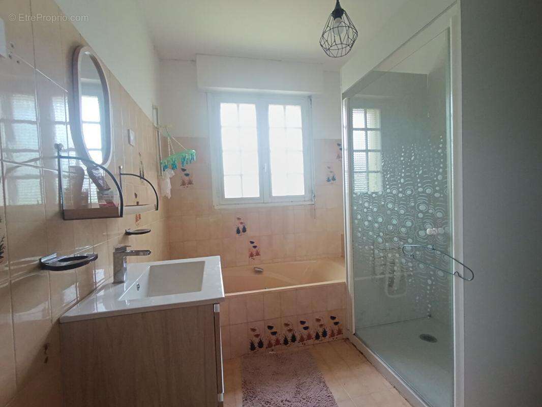 Maison à MOREAC