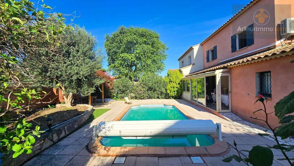 Maison à SIX-FOURS-LES-PLAGES