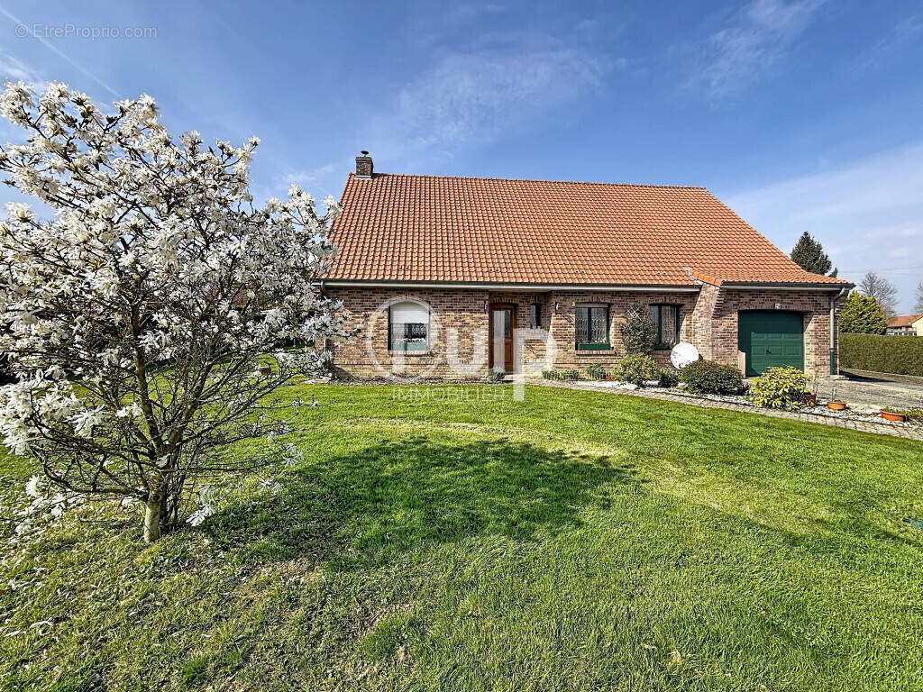 Maison à HUMIERES