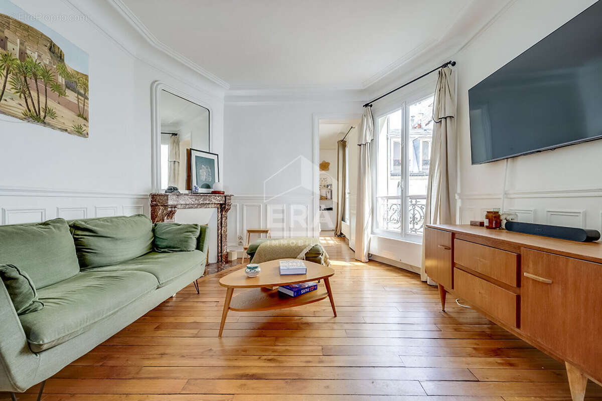 Appartement à PARIS-17E