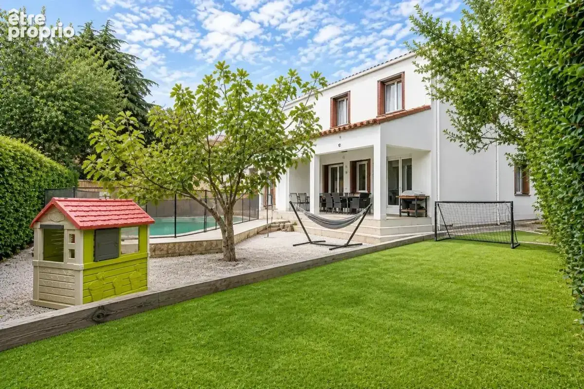 Maison de 9 pièces de 155 m² à Castelnau-le-Lez - photo 5