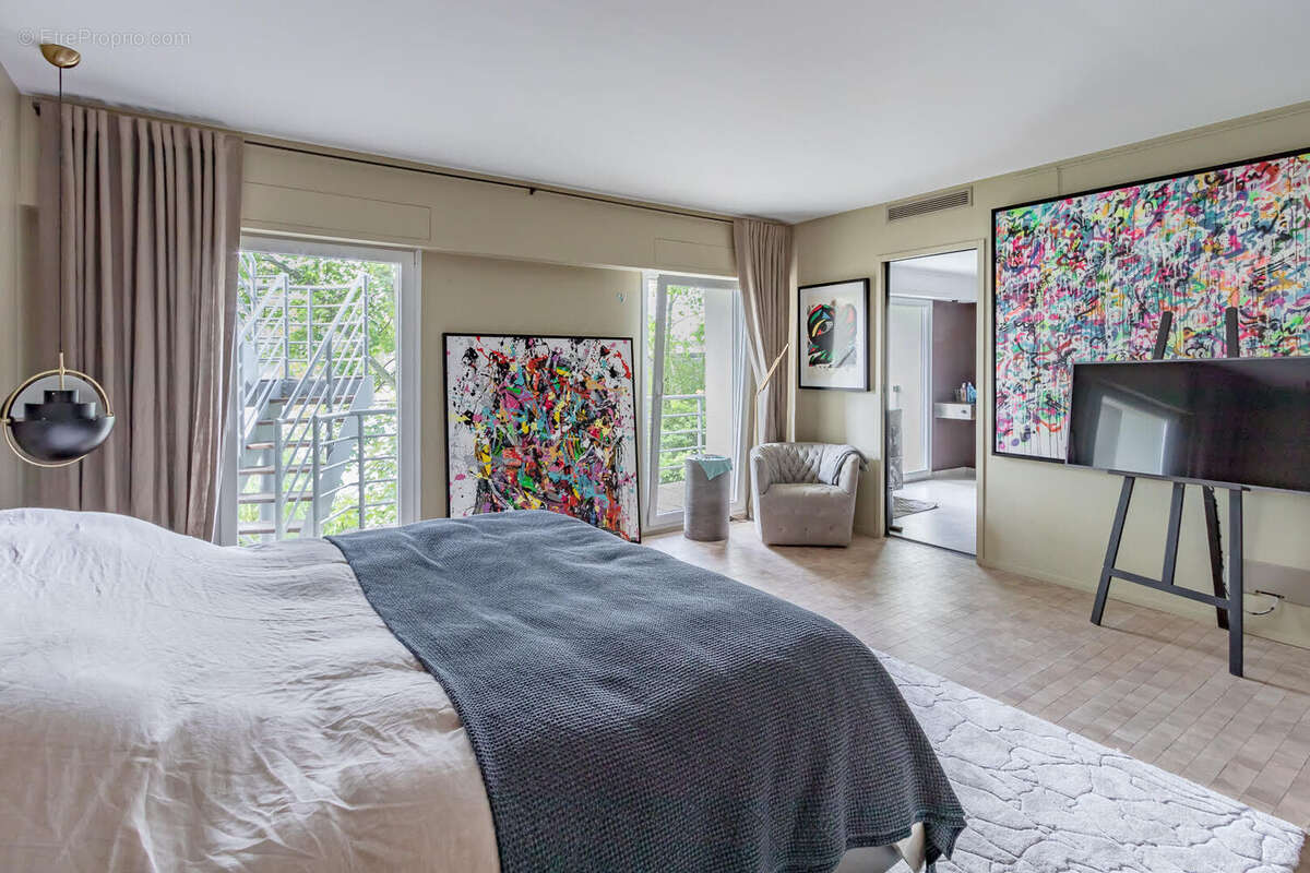 Maison à NEUILLY-SUR-SEINE