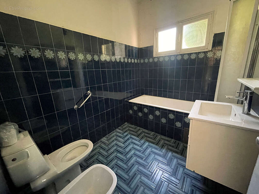 Maison à rénover - Champigny Sur Marne - 5 pièces 117 m2 - photo 7
