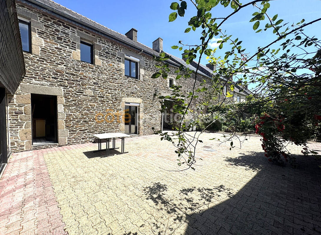 Maison à HIREL