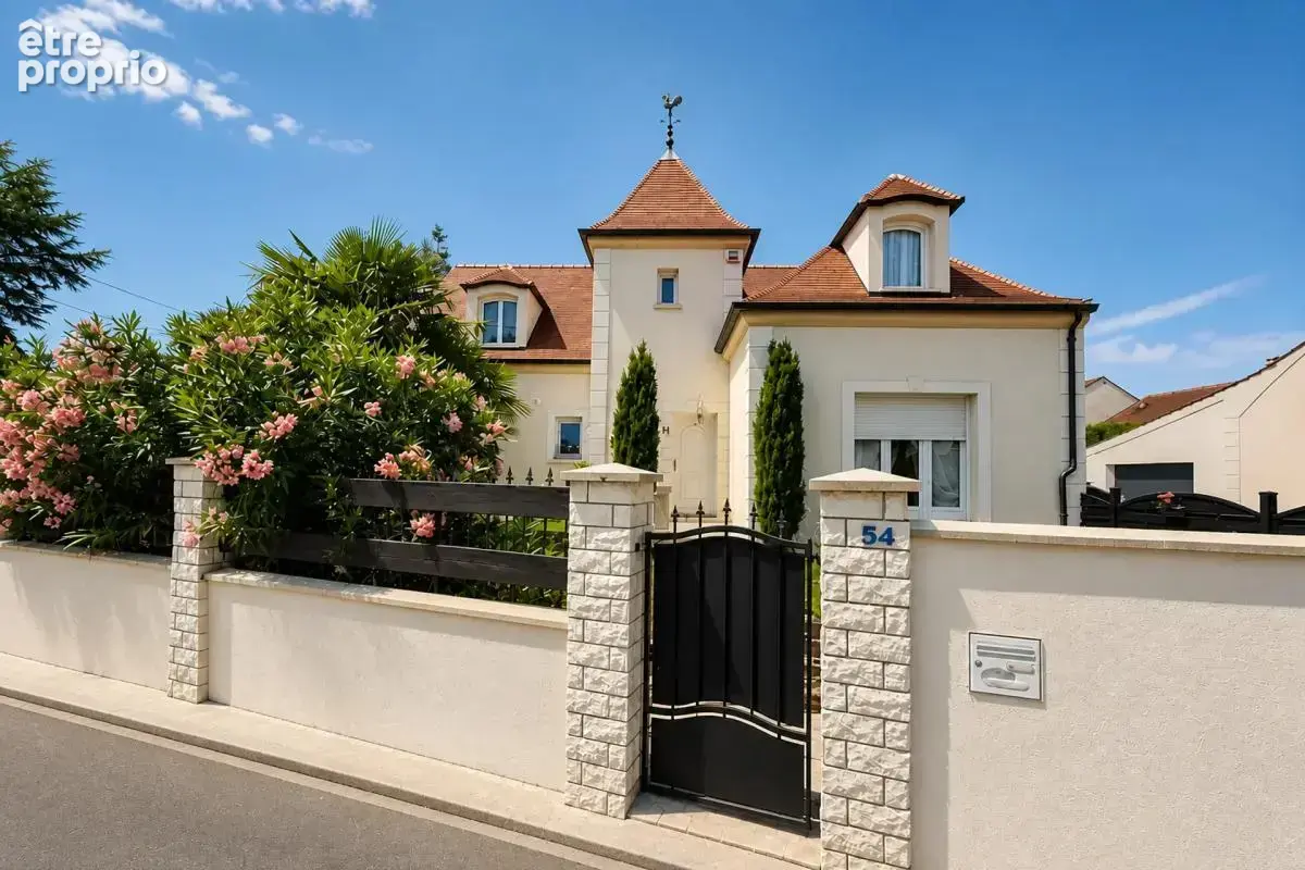 Maison de 7 pièces de 245 m² à Claye-Souilly - photo 19
