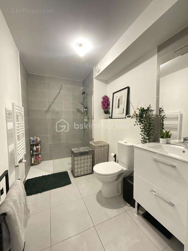 Appartement 2 pièces de 42 m² – Neuf 2024, terrasse, parking boxé et prestations de qualité - photo 6