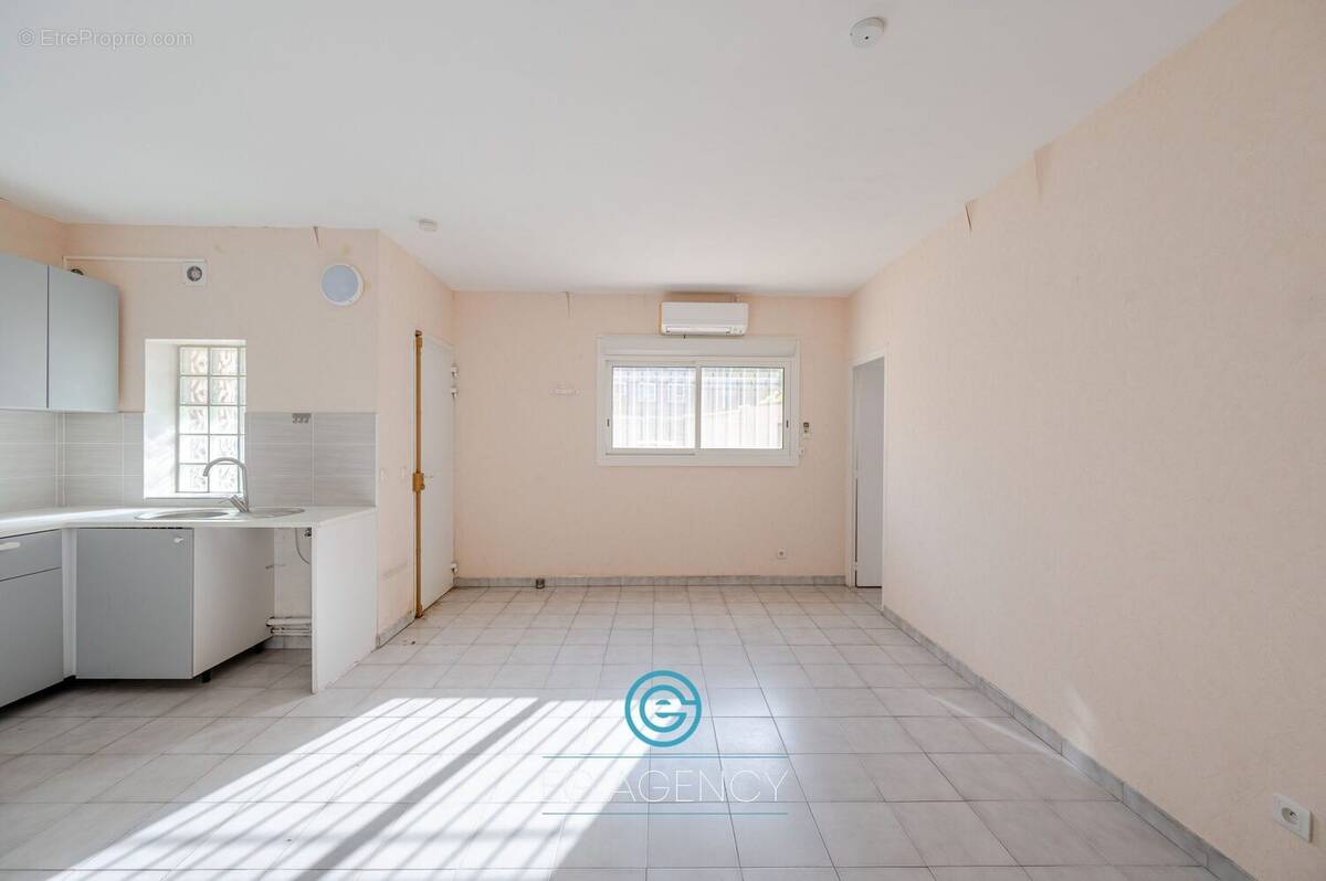 Appartement à MARSEILLE-9E