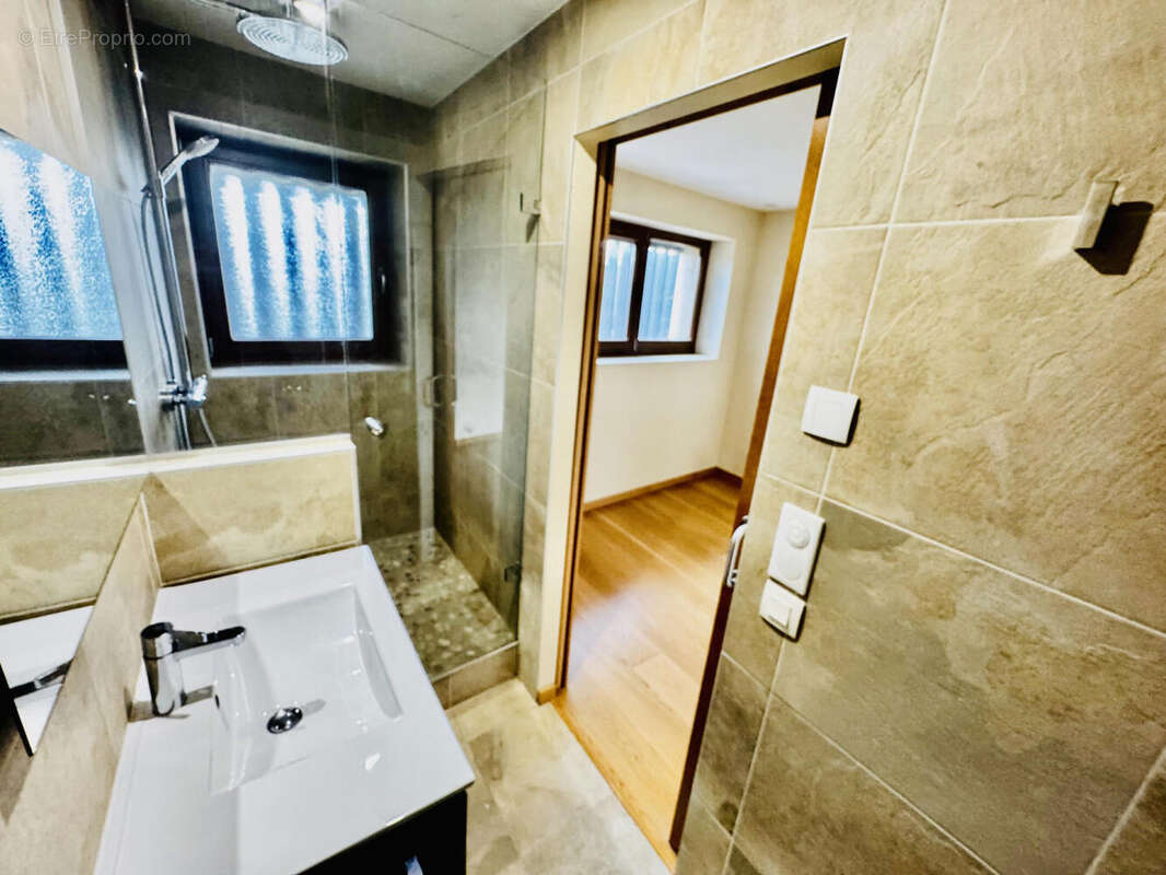 SDE (1) - Appartement à VIRY