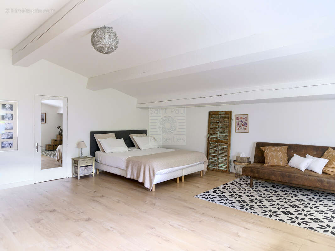 Superbe propriété - 223m2 - Vue panoramique mer - Tourrettes-sur-Loup - photo 15