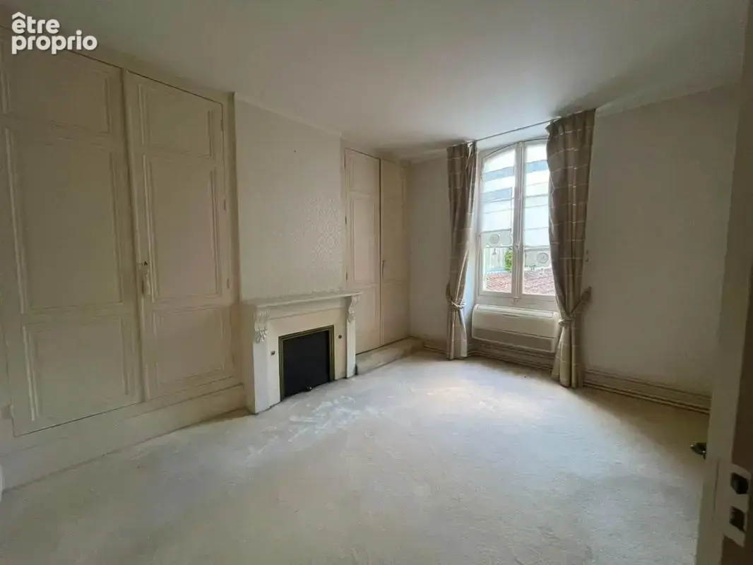 EXCLUSIVITÉ – Le charme de l’ancien, de beaux volumes et un grand jardin - photo 10