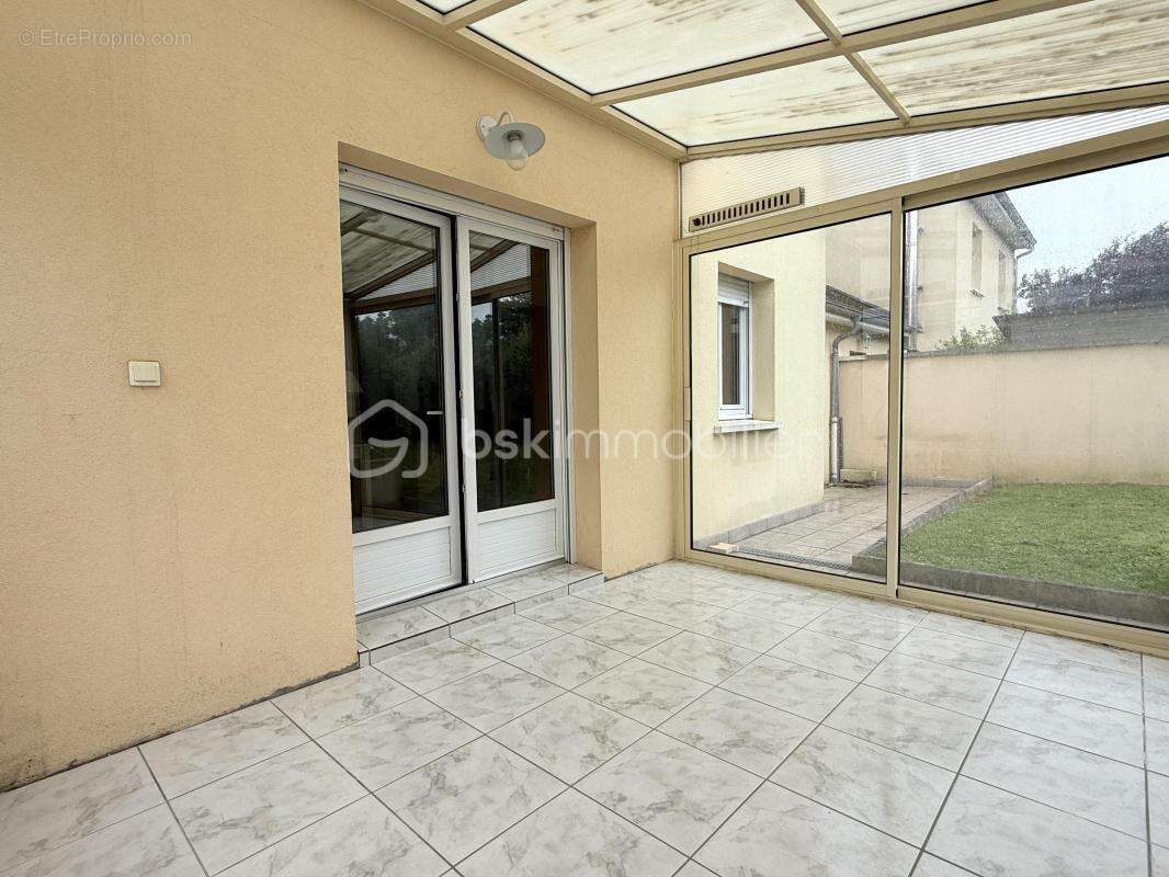 Maison familiale chaleureuse située dans un secteur tranquille, à deux pas des commodités - photo 7
