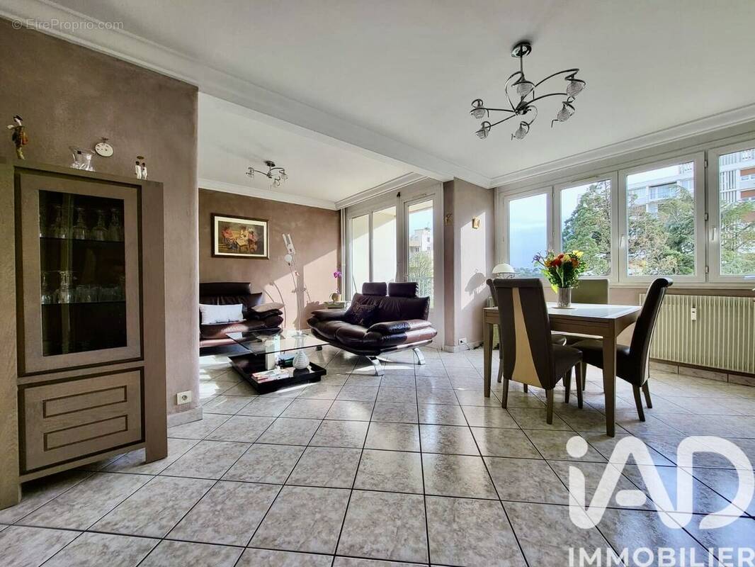 Photo 1 - Appartement à SAINT-ETIENNE