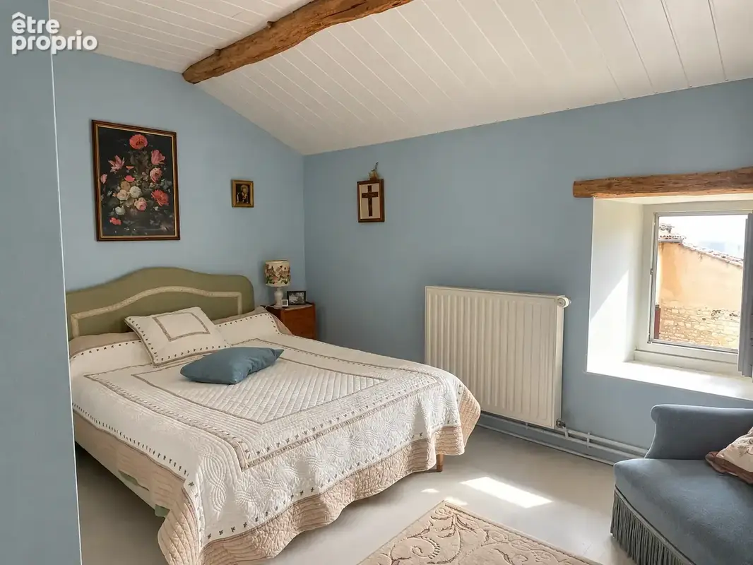 Maison de caractere en pierre - bourg mirebeau - photo 8