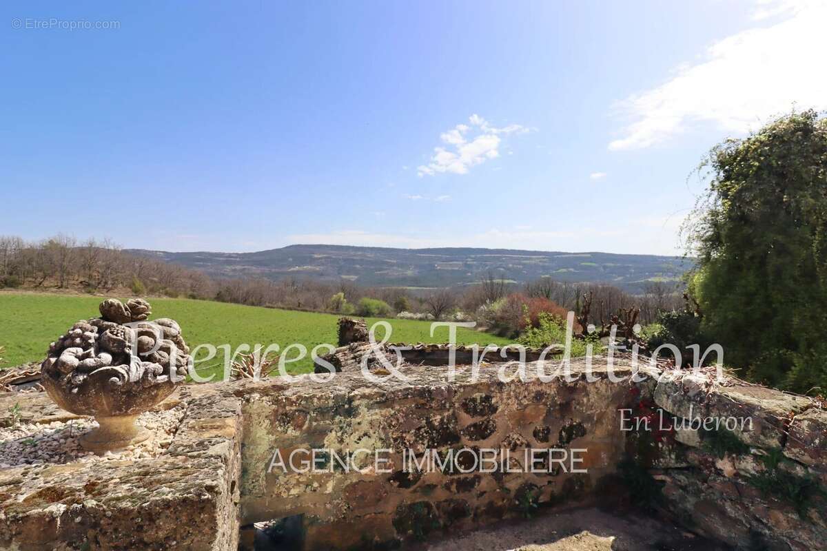 Maison à SIMIANE-LA-ROTONDE