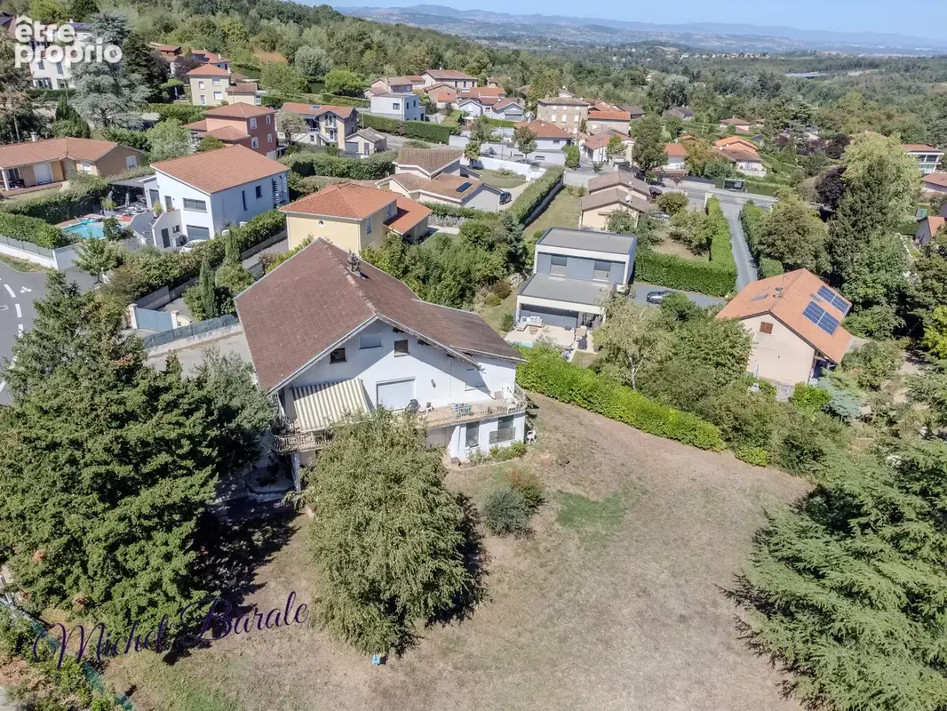 Dardilly – propriété familiale de 222 m² – 6 chambres – t2 indépendant – terrain de 1 647 m² – vue panoramique - photo 29