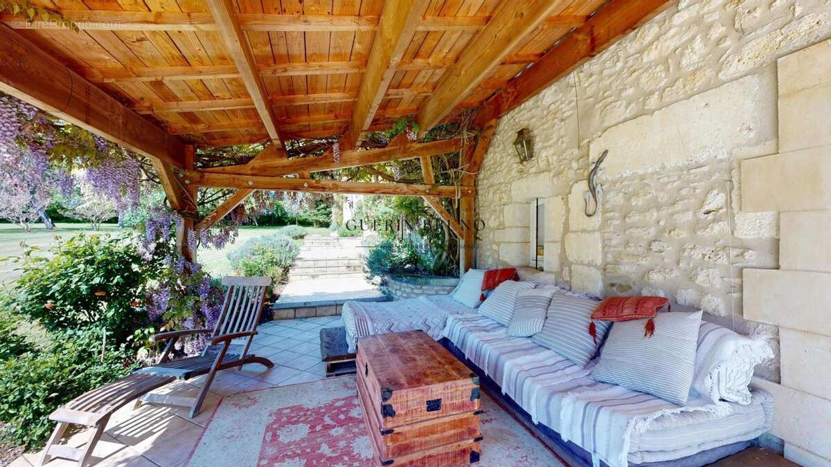 Maison à SAINT-FELIX-DE-BOURDEILLES