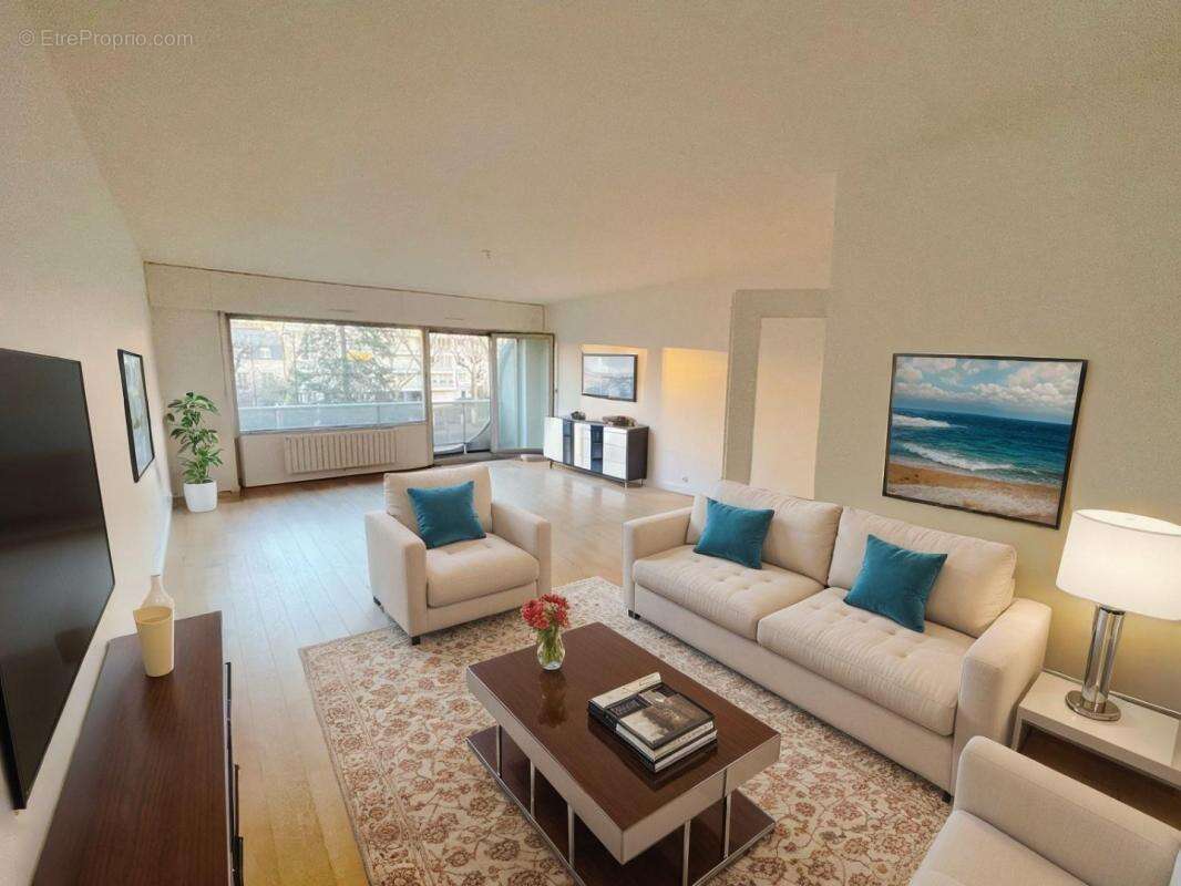 Appartement à NEUILLY-SUR-SEINE