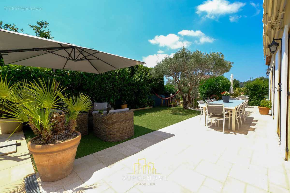 Maison familiale T5 avec piscine   Un véritable havre de paix aux Caillols (Marseille 13012) - photo 6