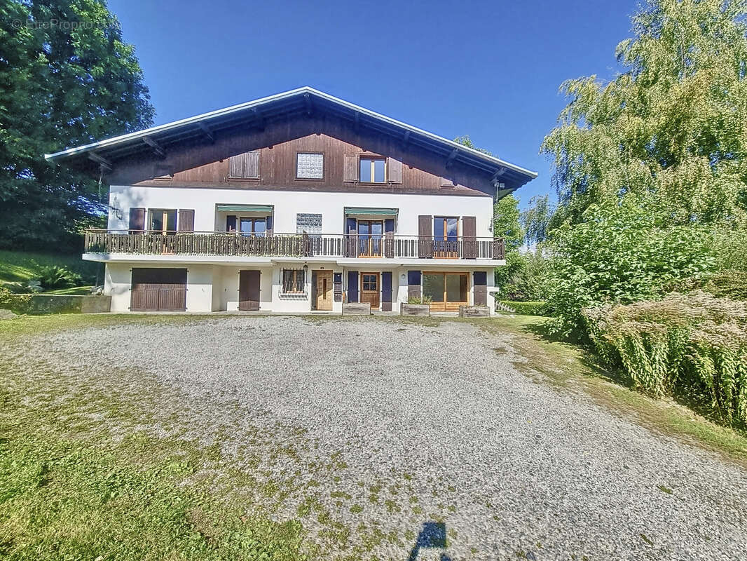 Appartement à COMBLOUX