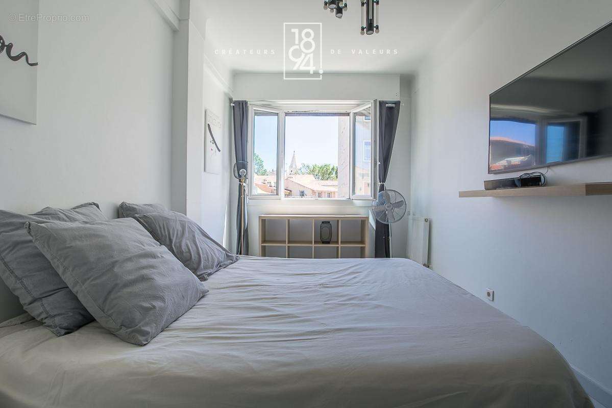 Appartement à MARSEILLE-2E